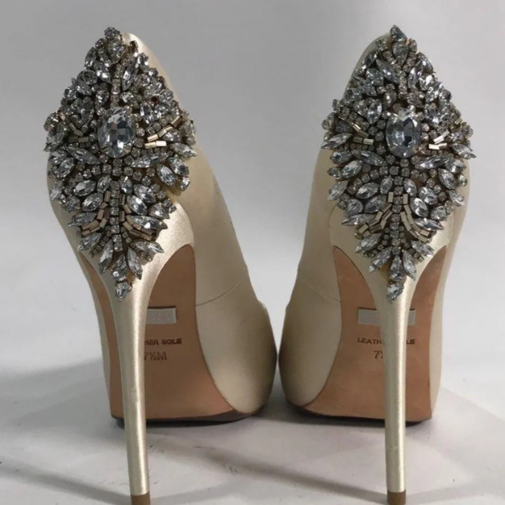 Women’s Badgley Mischka Kiara Satin Embellished Peep Toe Pump Cream Size 7.5M